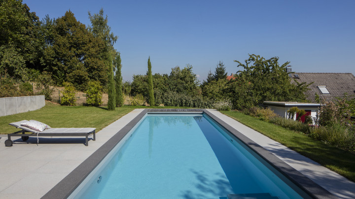 Betonbecken mit Folienauskleidung 12,5 x 3,5 x 1,5 Betonbecken mit Folienauskleidung 12,5 x 3,5 x 1,5