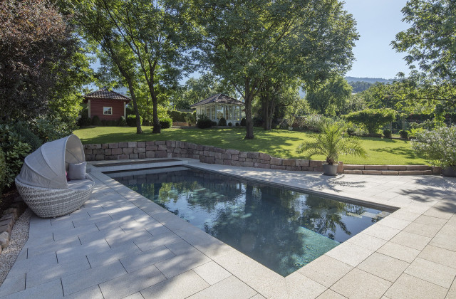 Sichtbetonbecken aus Fertigelemente Sichtbetonbecken aus Fertigelemente