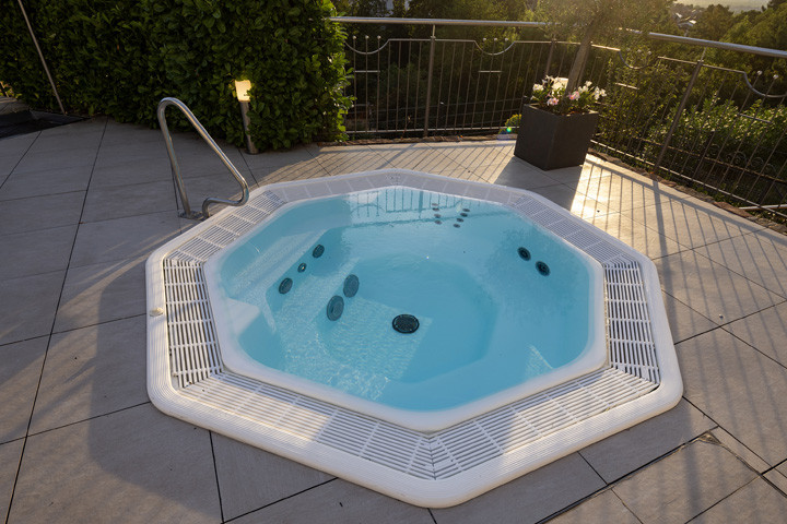 Whirlpool - Schwimmbad Henne Pforzheim 